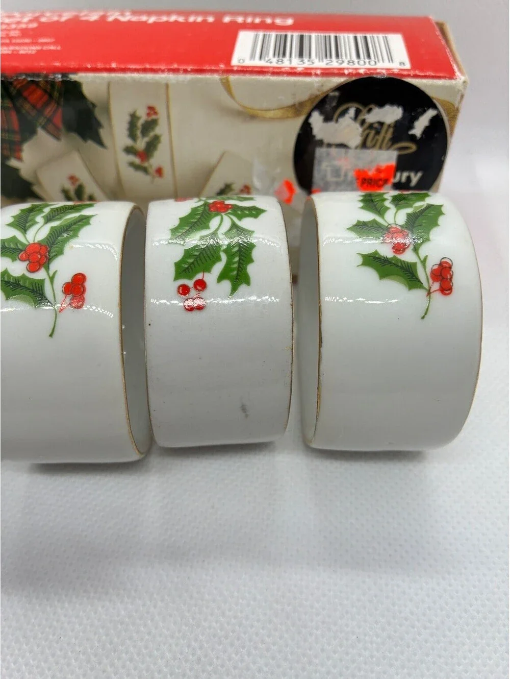 Vintage Porcelain Holly Berry Napkin Rings Set of 4 Christmas Holiday Dining